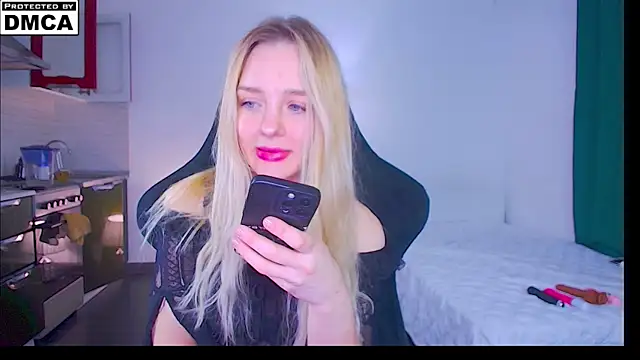 sailormoon666  online show from May 29, 2:31 am