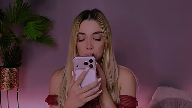 moniquess online show from January 13, 11:14 am