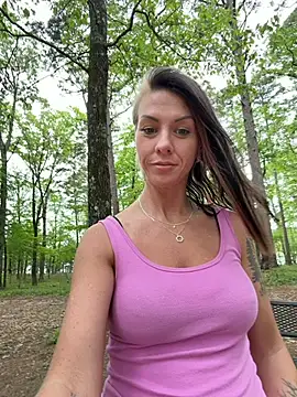 tastemecaroline online show from April 12, 9:06 pm