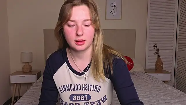 VladaHotxx online show from January 13, 11:09 pm