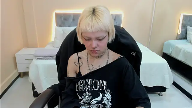 Bela Craxkerr online show from April 17, 12:29 pm