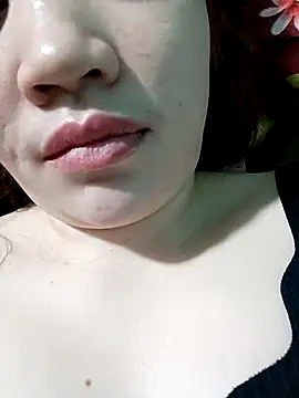 lylinhjim online show from February 3, 2:53 am