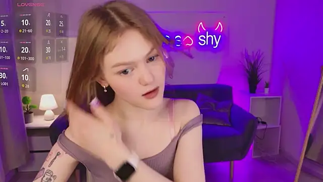 Lily Mio online show from June 4, 9:41 pm