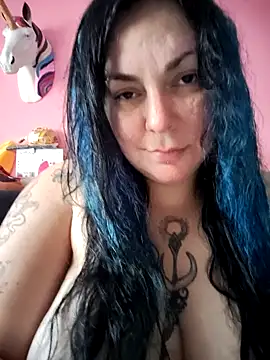 candydust online show from April 16, 8:30 pm