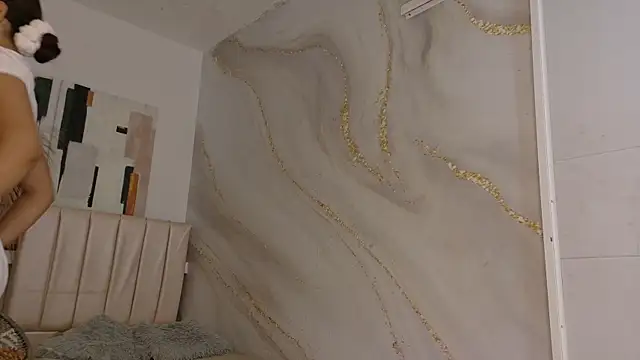 sofia laverde online show from April 21, 6:48 pm