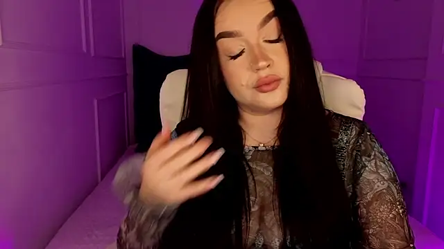 tinafox  online show from April 7, 7:21 am