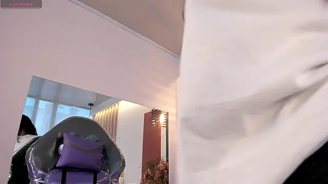 VanessaDoofenshmirtz online show from February 28, 3:00 pm