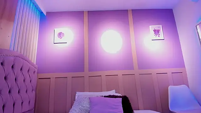 LilithAllenn online show from February 13, 4:25 am