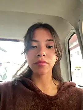 mialinsay online show from February 11, 4:30 pm