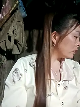 Bling sexy online show from February 6, 12:30 pm