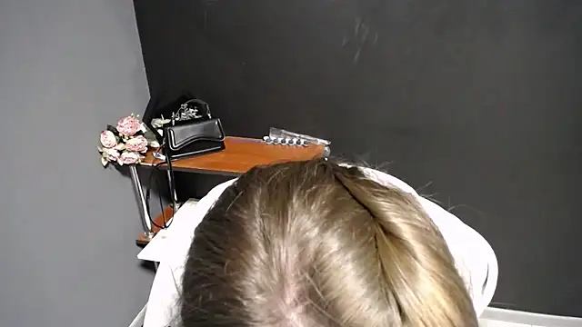 Sunny siren online show from March 6, 3:07 pm