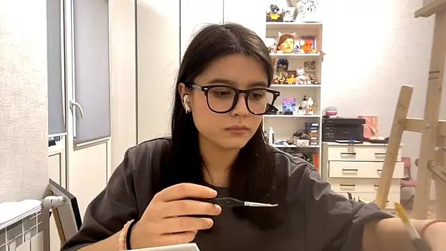 SaintMari online show from April 8, 1:46 pm