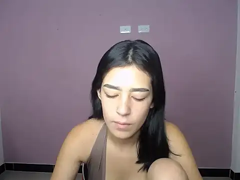 luisandri  online show from February 18, 5:06 am