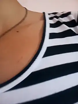 mitzukywinteer online show from January 31, 8:29 pm