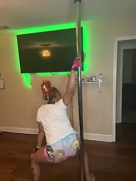 nikdicsucka online show from March 16, 12:46 am