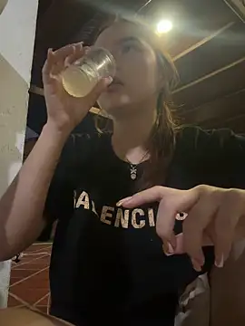 Carithooo online show from February 23, 11:37 pm