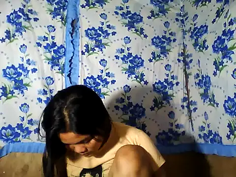 PinaySkinnyJust18 online show from April 8, 10:06 am