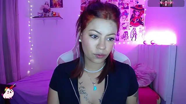 Danna Soffia online show from August 4, 12:55 pm