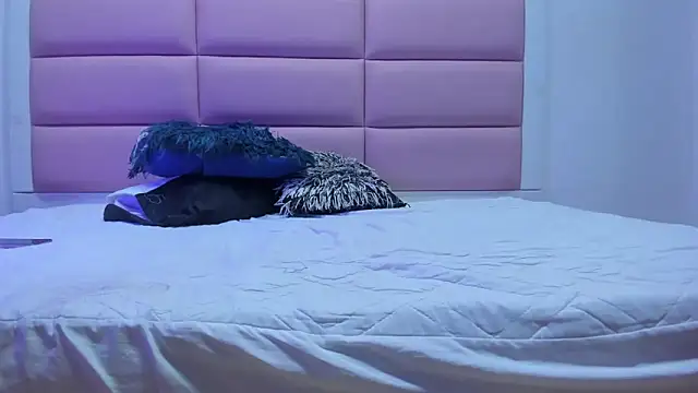 Catalinna 03 online show from February 14, 1:24 pm