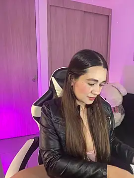 saray mendozaa online show from June 2, 1:17 am