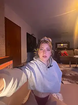 MelliMoon online show from February 13, 11:06 pm