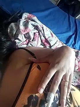 laurinha15 online show from January 17, 2:57 pm