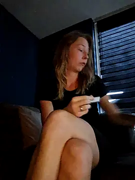 dewimp1 online show from June 7, 7:43 pm