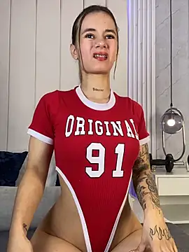 JuliaColemann online show from February 12, 12:29 pm