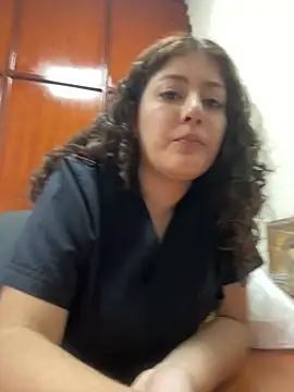 lizzy luminair online show from February 12, 10:00 pm