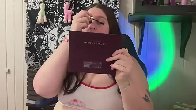 xopeachybaby online show from June 12, 6:21 am