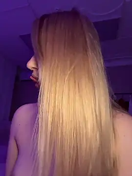 DayaFoxy online show from March 1, 1:33 pm