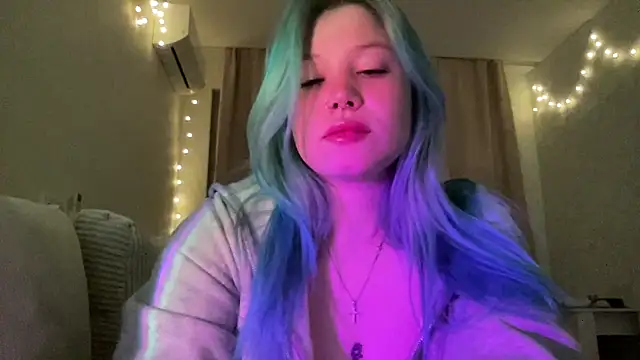 Lulu Di online show from April 18, 6:21 pm