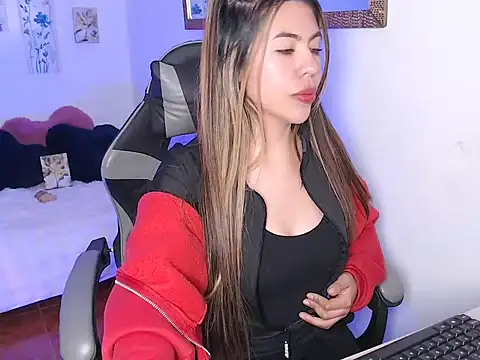 Mia  888 online show from January 19, 11:50 am