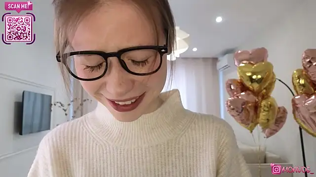 delorathecookiee online show from February 12, 5:53 am