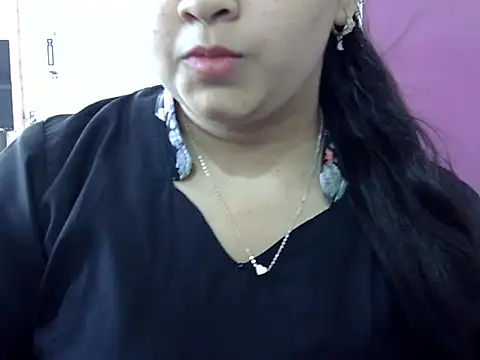 Cute Aliyaa online show from April 11, 10:08 am