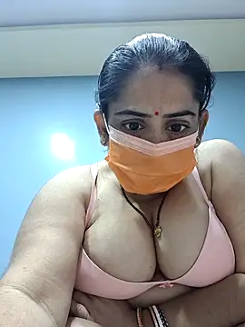 diyam4002 online show from February 2, 7:29 am