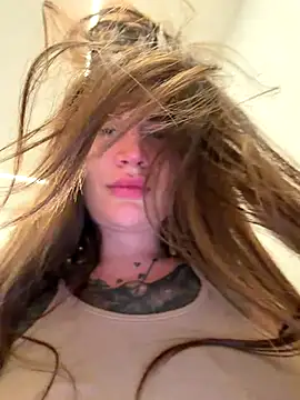 TattooGirlAlia online show from October 1, 5:40 pm