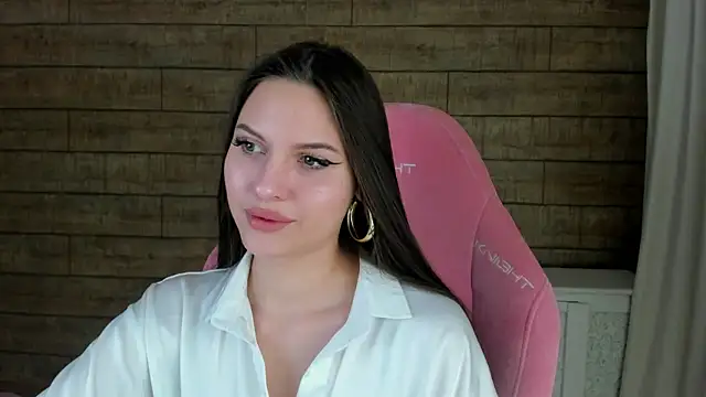 AliceVersal online show from April 7, 4:25 am