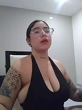 Helll girll online show from February 5, 4:04 am