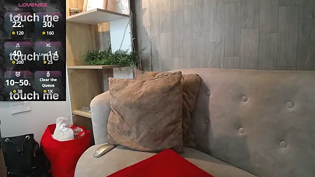 sara marrisson online show from April 13, 9:59 pm