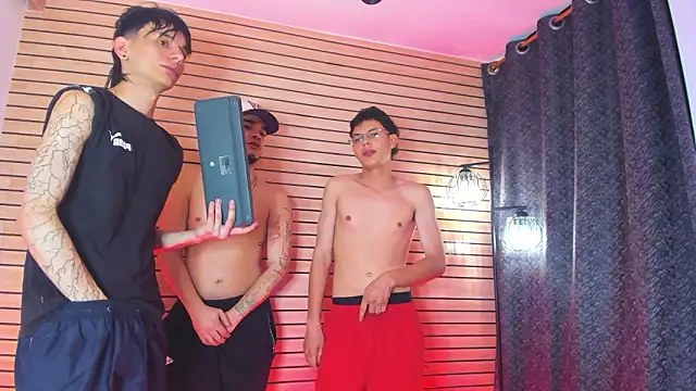 TheBatMansion online show from March 20, 2:05 am