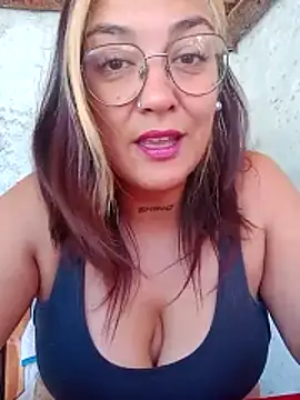 kuramaqueen online show from March 17, 4:22 pm