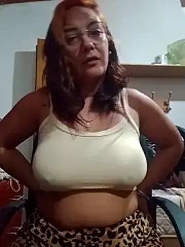 kuramaqueen online show from April 16, 8:03 am