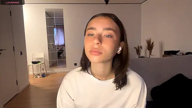 DeltaNorwoode online show from March 2, 6:03 am