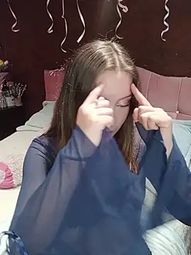 MimiSoftie online show from April 16, 9:50 pm