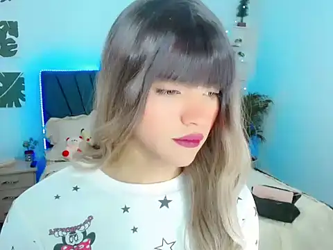 ZoeSchmmit online show from July 21, 4:08 pm