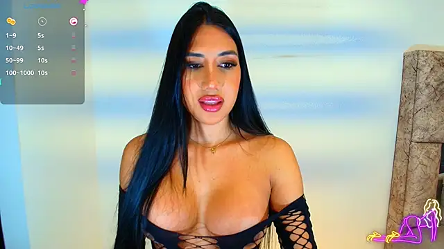 Snapshot of sexysaradoll_x chatting on February 2, 10:09 pm sexysaradoll x online show from February 2, 10:09 pm