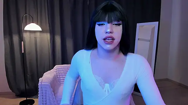 Madison dolly online show from April 6, 8:26 am