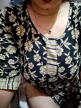 PARI51 online show from March 11, 9:17 pm