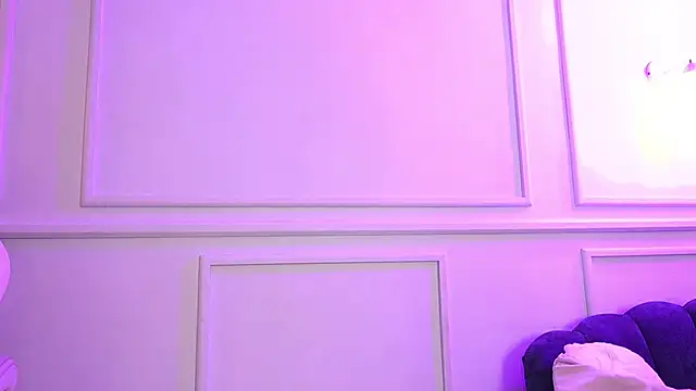 Lia Velez  online show from March 27, 6:04 am